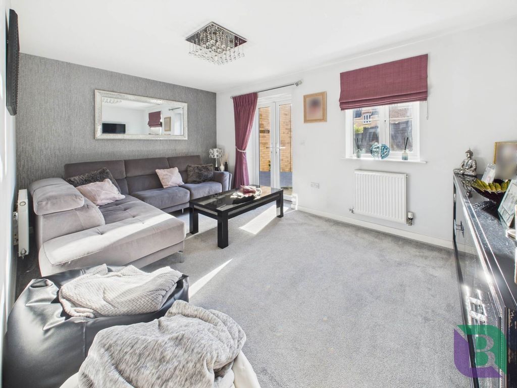 Property photo 2 of 25