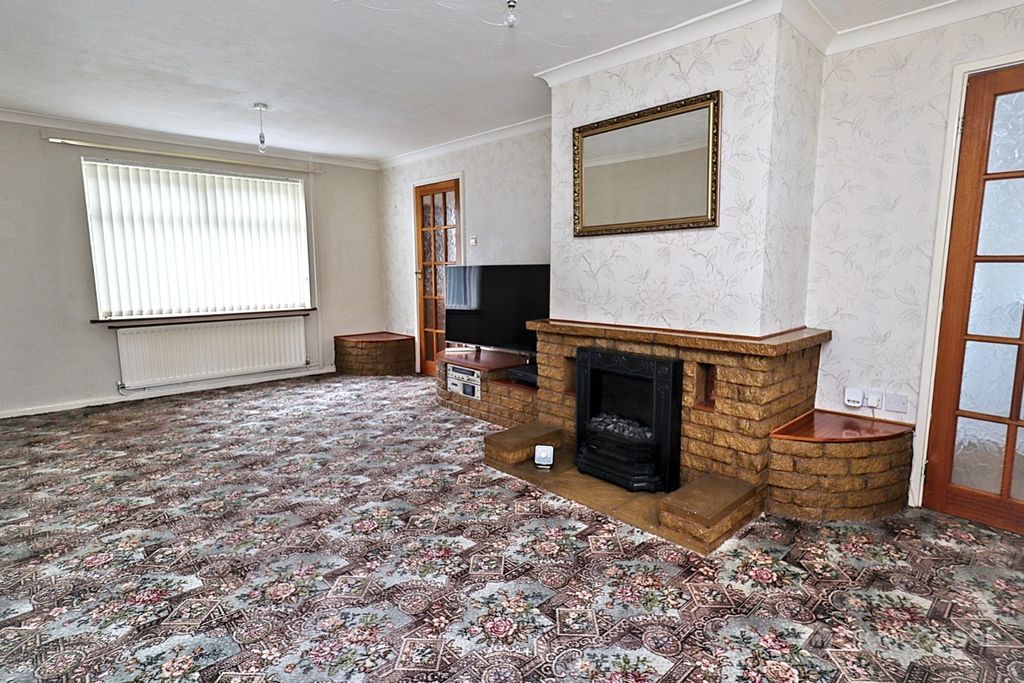 Property photo 2 of 23 5415944