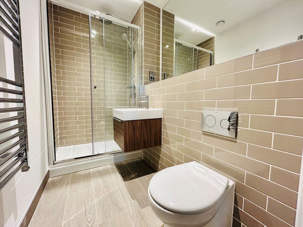 Property photo 1 of 4 Bathroom