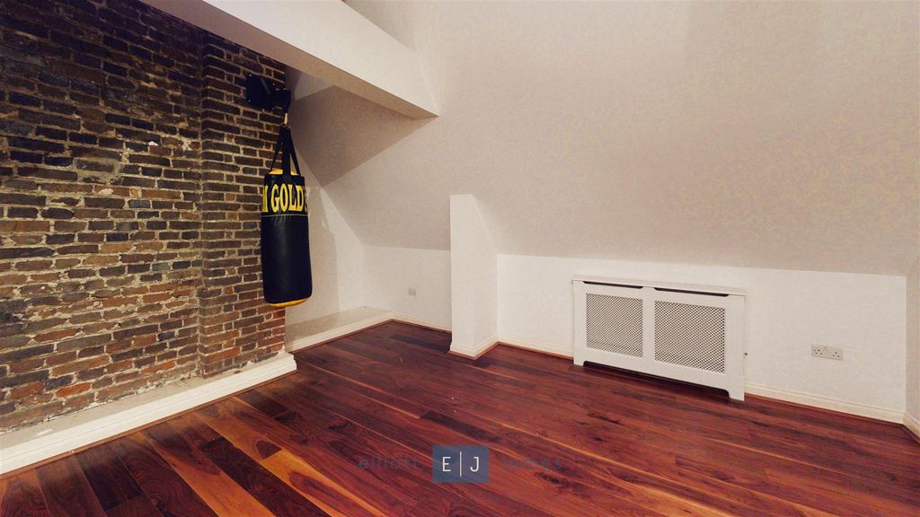 Additional image 22 of 4 bed flat to rentHill Hall, Theydon Mount, Epping CM16