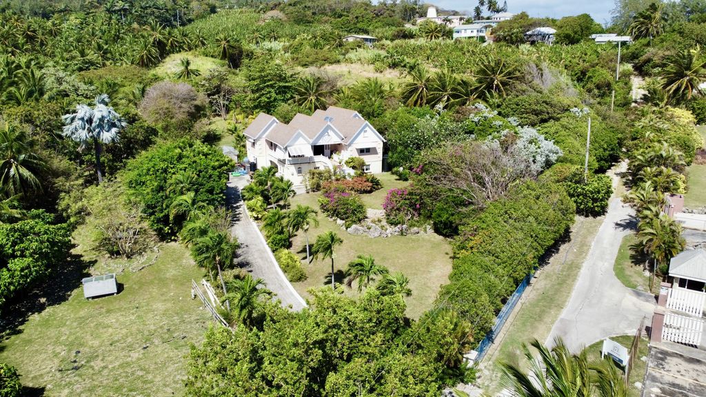 Property photo 2 of 33