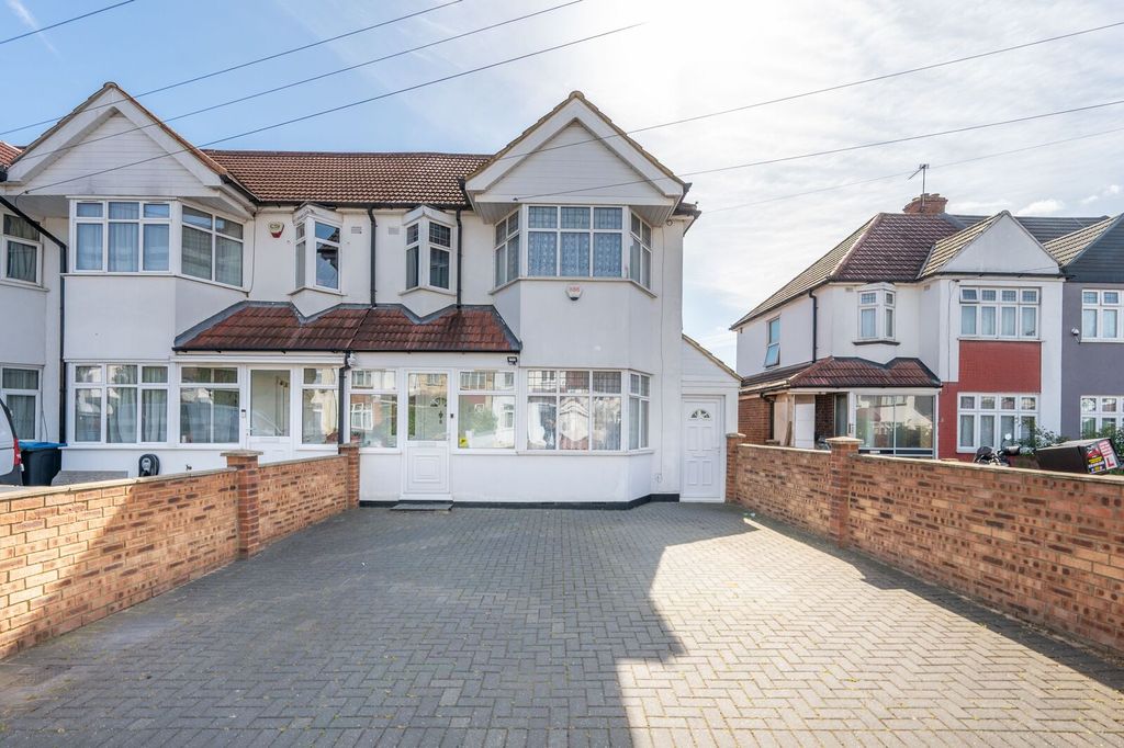 Property photo 2 of 22
