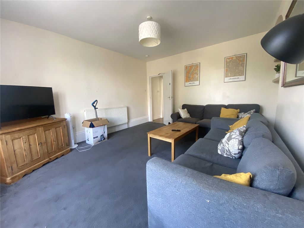 Property photo 2 of 12 Picture No. 08