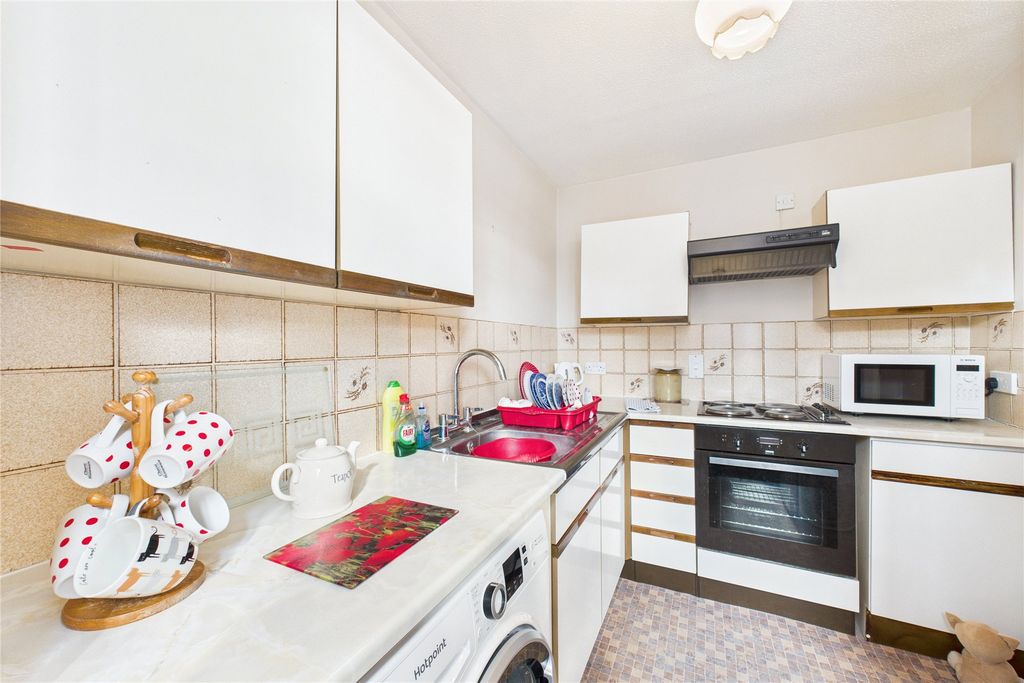Property photo 3 of 7 Picture No. 01