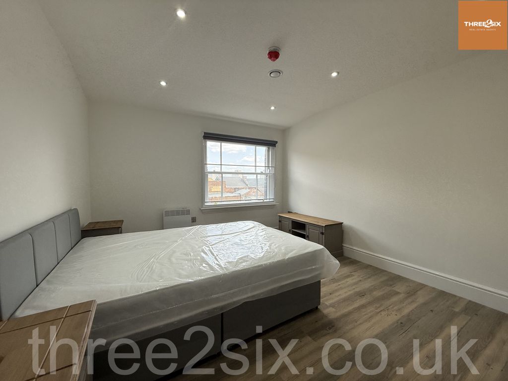 Property photo 3 of 6 Gallery