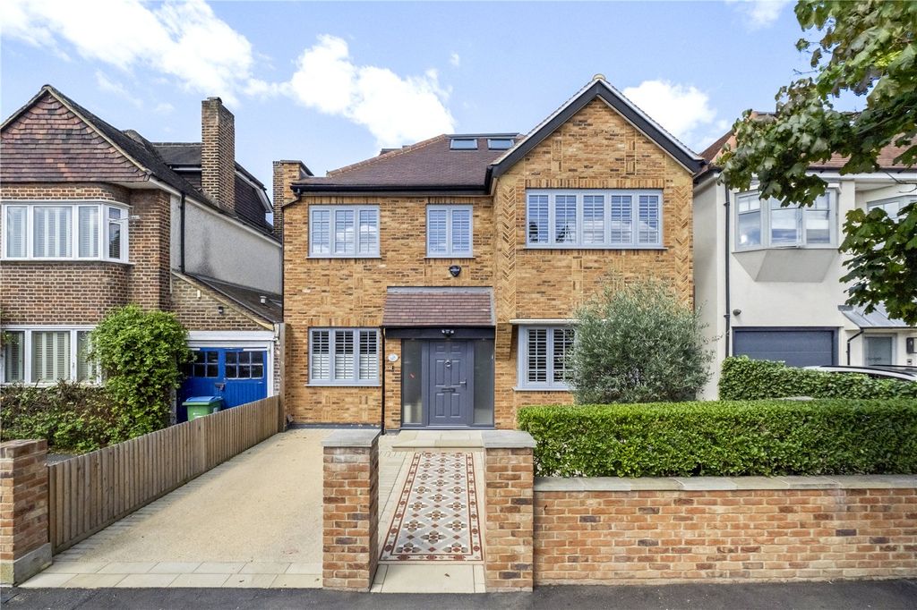 Property photo 3 of 23 Front Exterior