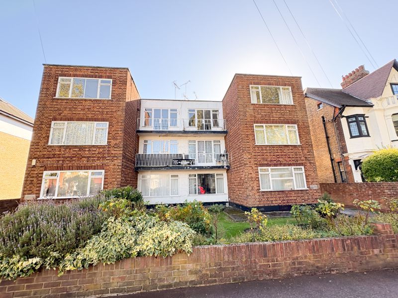 Property photo 1 of 6 Photo 5