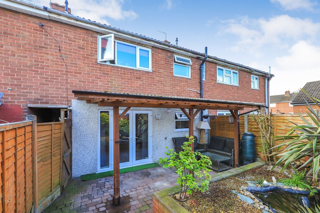 Property photo 2 of 15