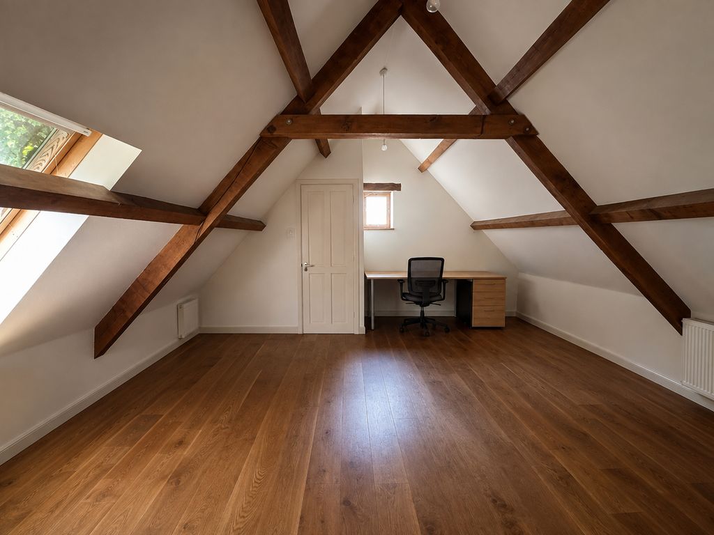 Property photo 3 of 5