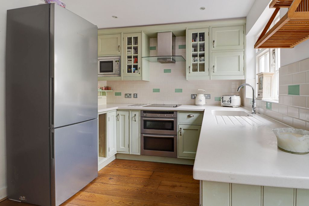 Property photo 3 of 15 Kitchen