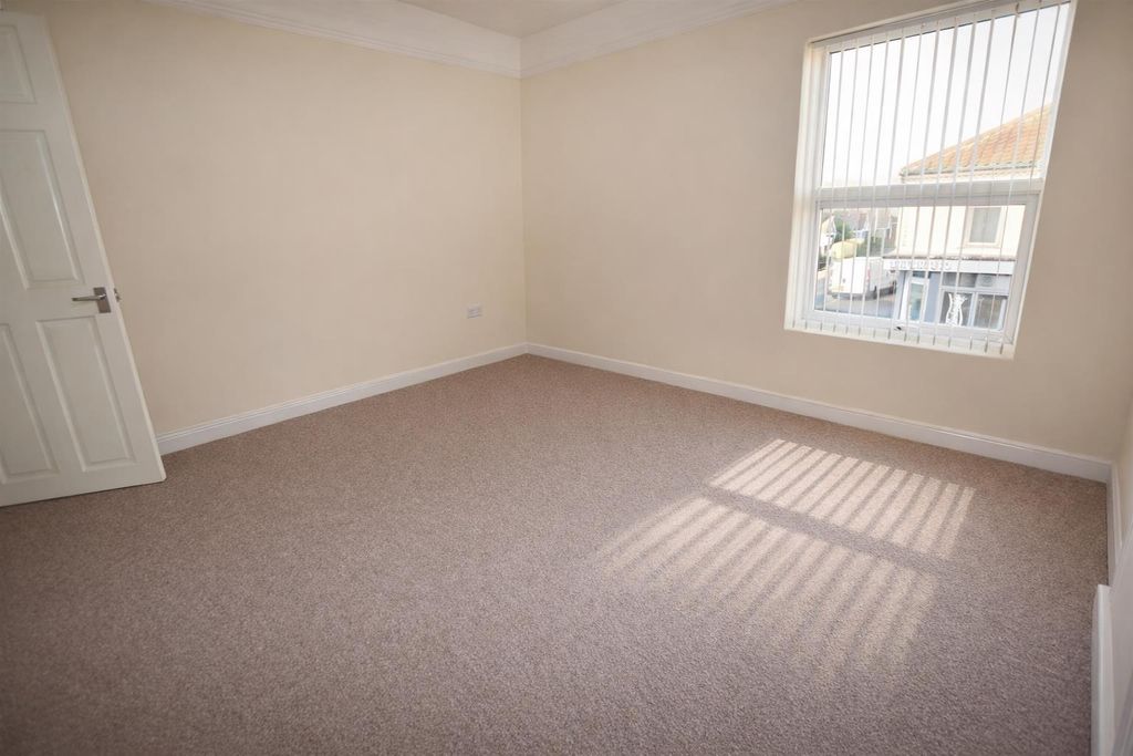 Property photo 3 of 11 Chatgpt Image Apr 1, 2026, 03_53_20 Pm.Png