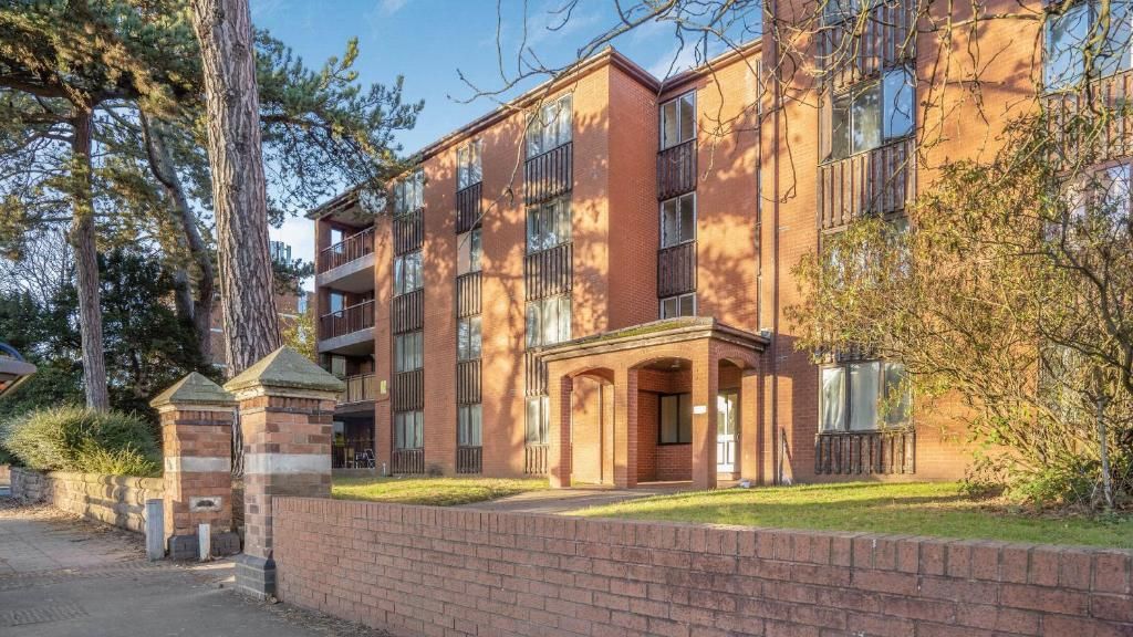 Property photo 1 of 11 Image