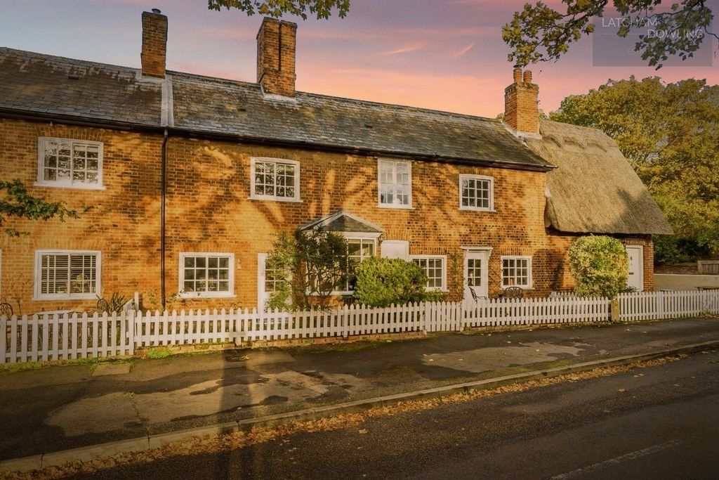 Property photo 1 of 23 Outside