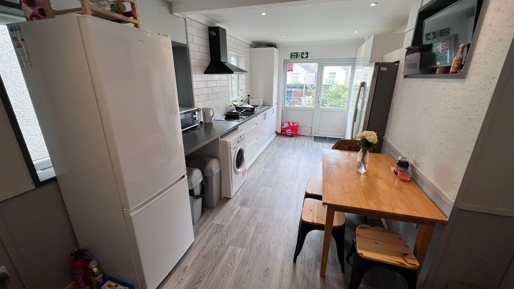 Property photo 3 of 14