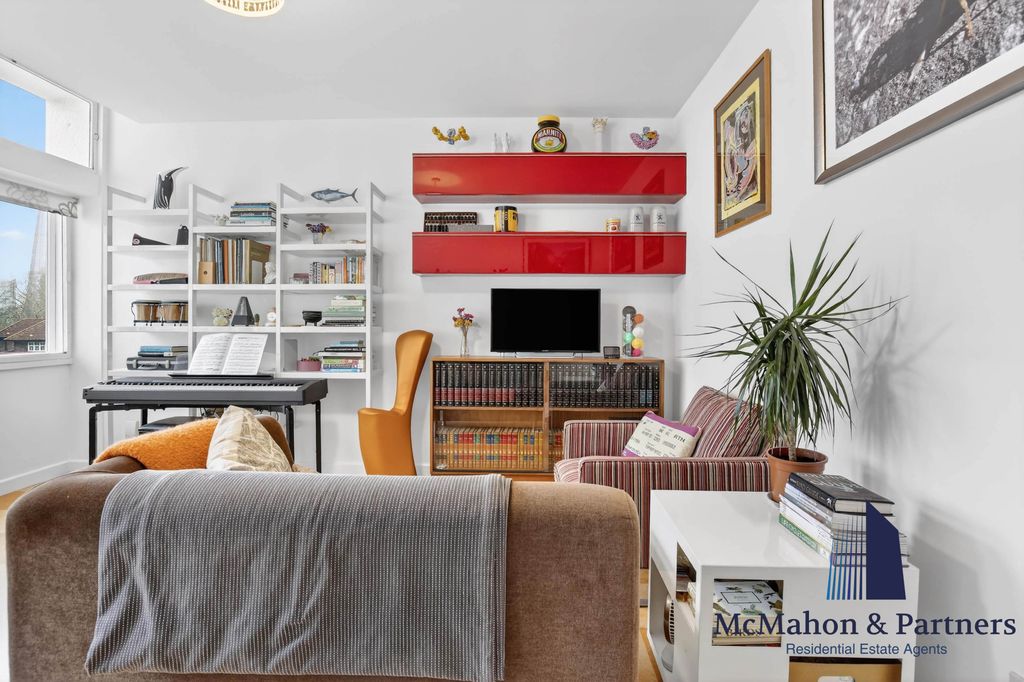 Property photo 3 of 20