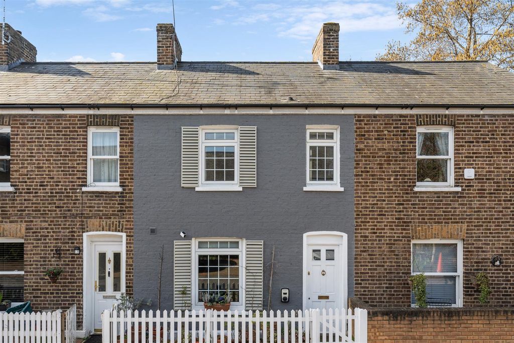 Property photo 1 of 15 British Grove South, W4 - For Sale