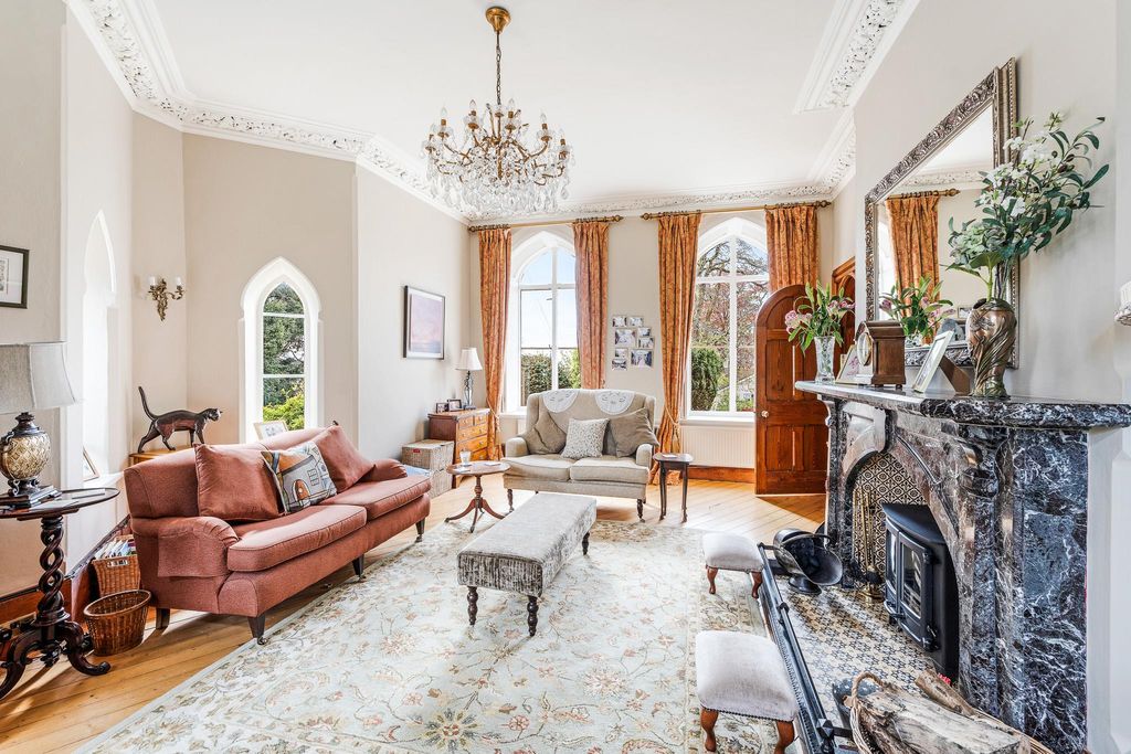 Property photo 3 of 27 Image