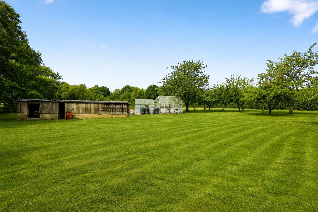 Property photo 3 of 23 Picture No. 09