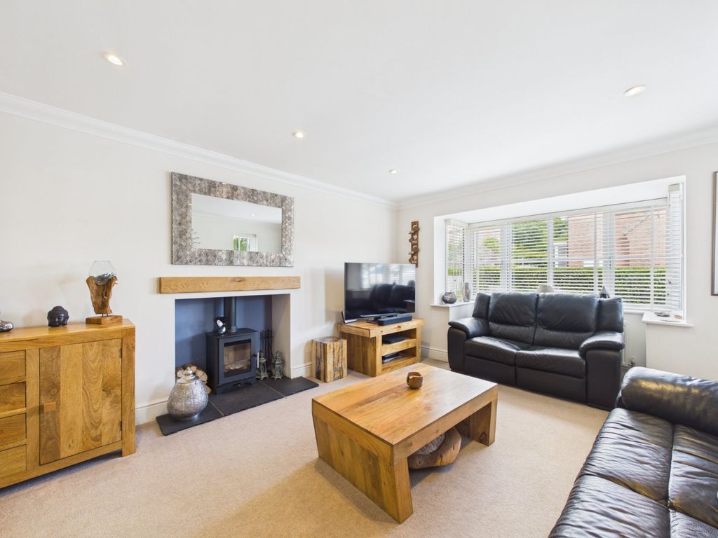 Property photo 2 of 17 Picture No. 30