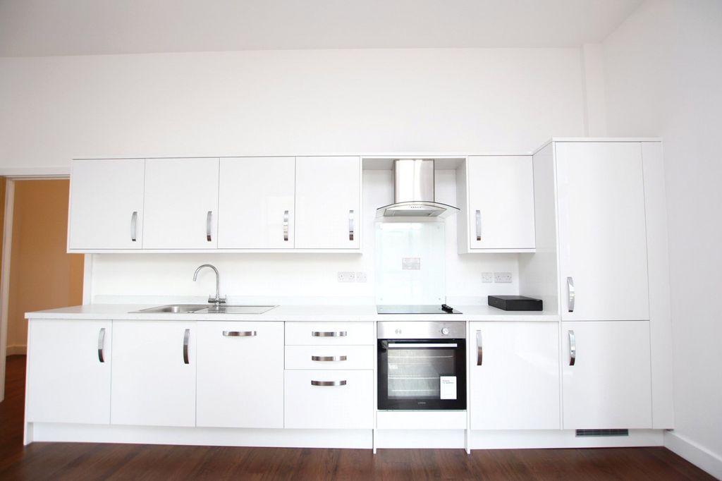 Property photo 3 of 7 Kitchenette
