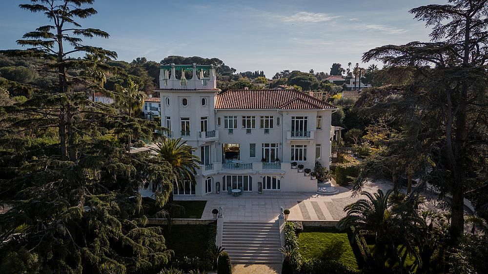 Property photo 2 of 48