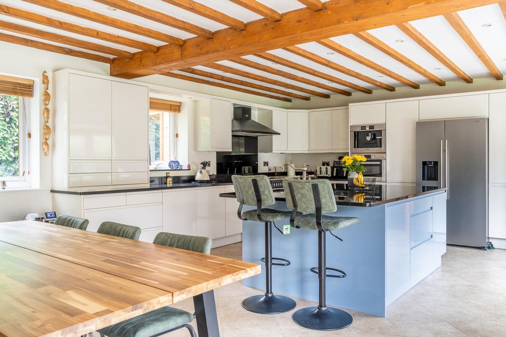 Property photo 2 of 32 Kitchen