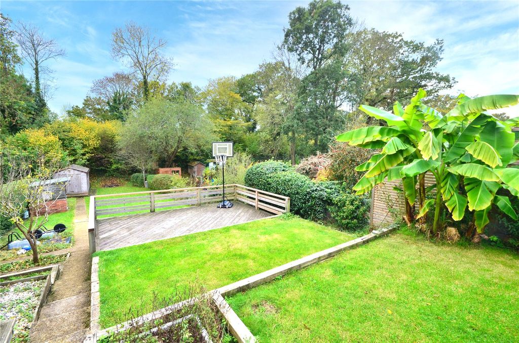 Property photo 3 of 26 Garden