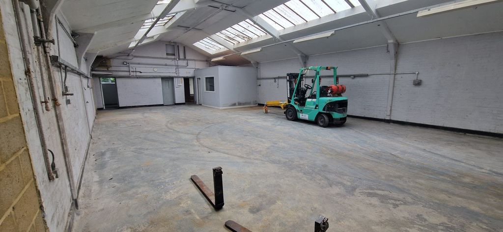 Property photo 2 of 12 F68Fd537721741Ffa14De1E9Bd5B02B1.Jpg