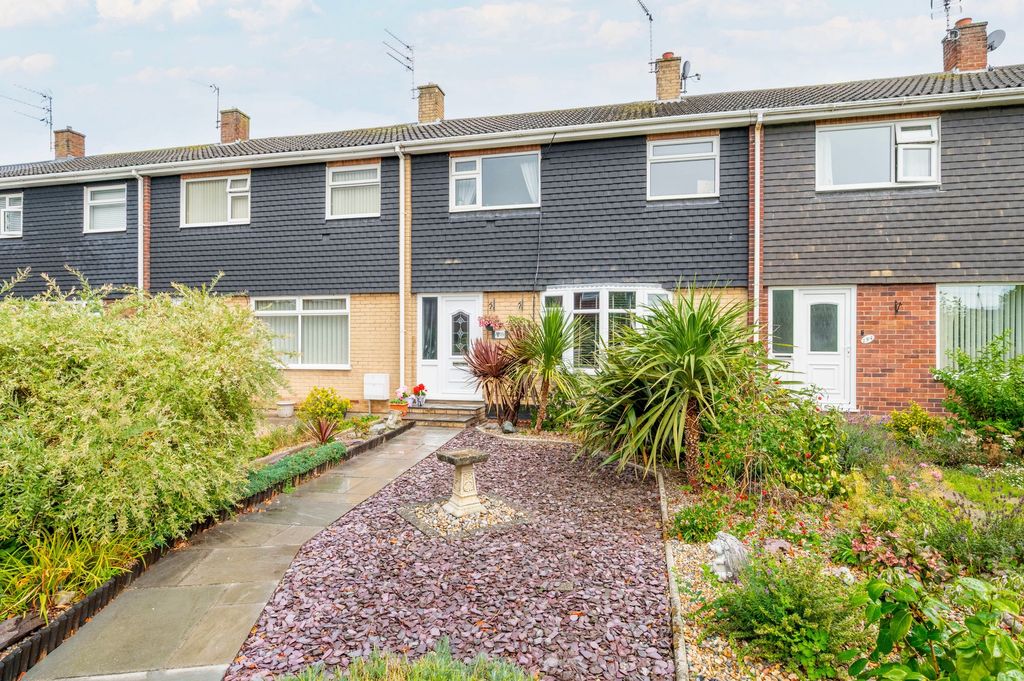 Property photo 1 of 18