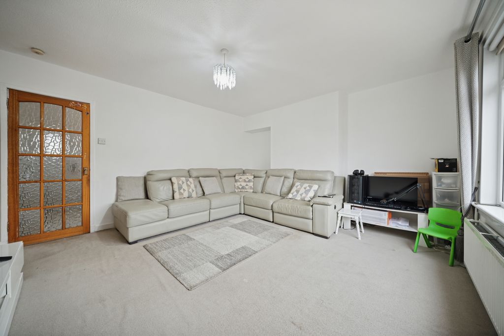 Property photo 3 of 21