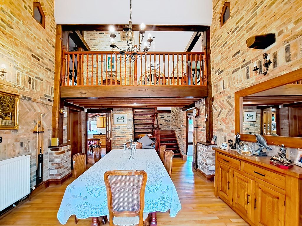 Property photo 3 of 40 The-Barn_00010
