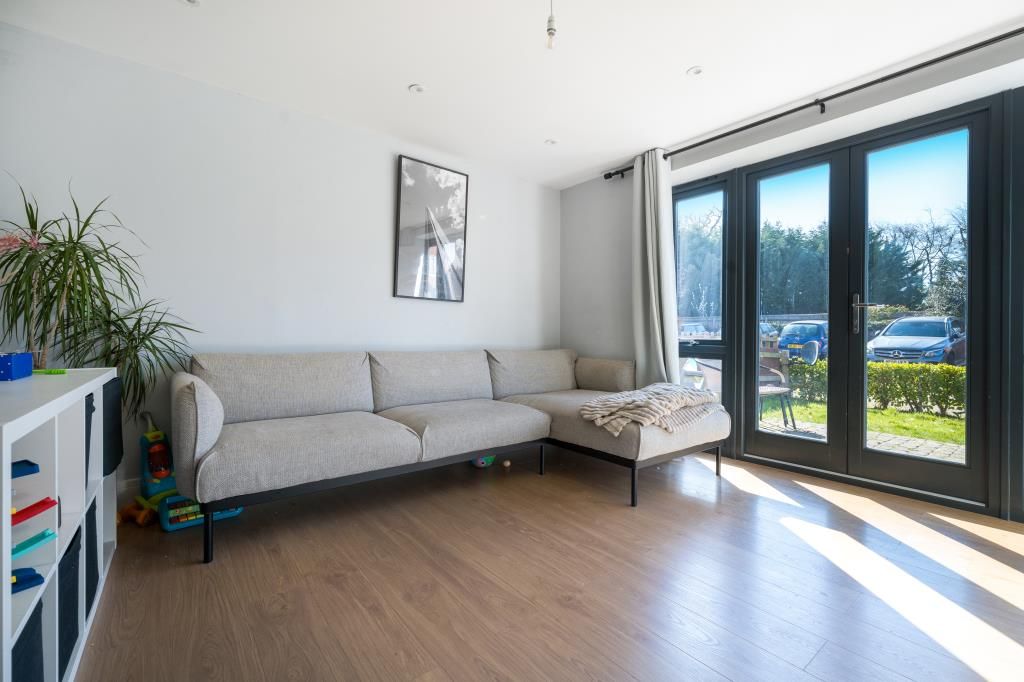 Property photo 2 of 18 Living Room