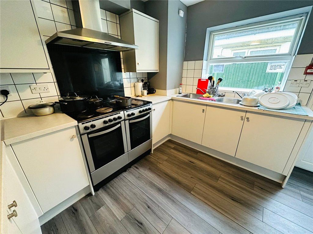 Property photo 2 of 4 Kitchen