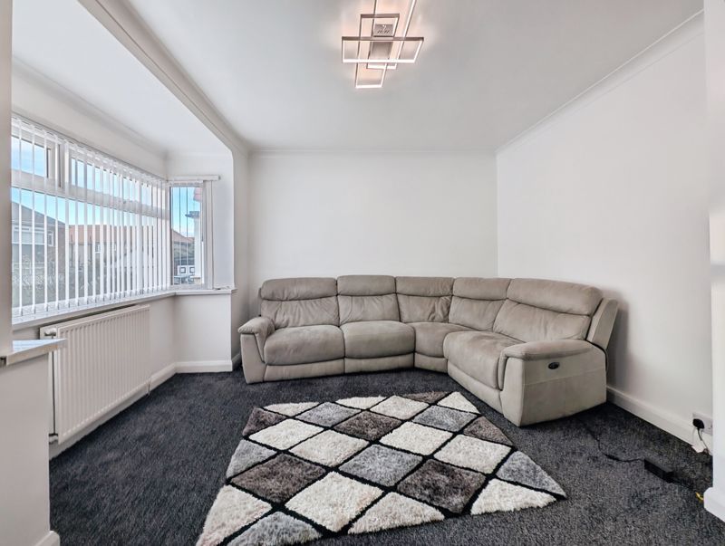 Property photo 3 of 12 Photo 7