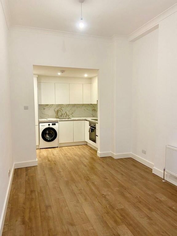 Property photo 3 of 8 9.Jpg