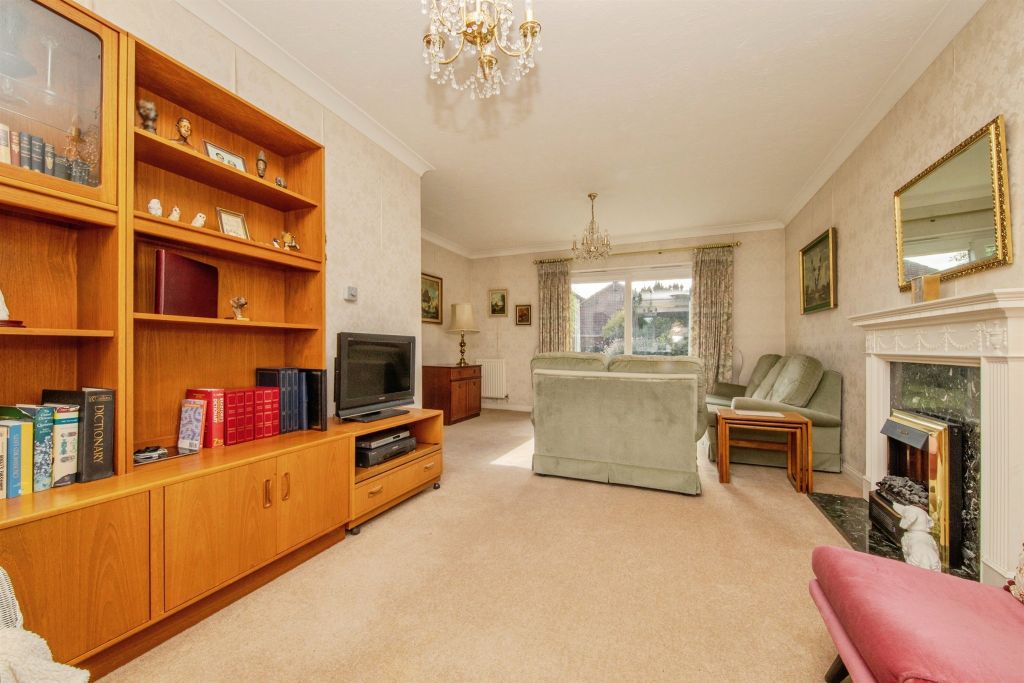 Property photo 3 of 17