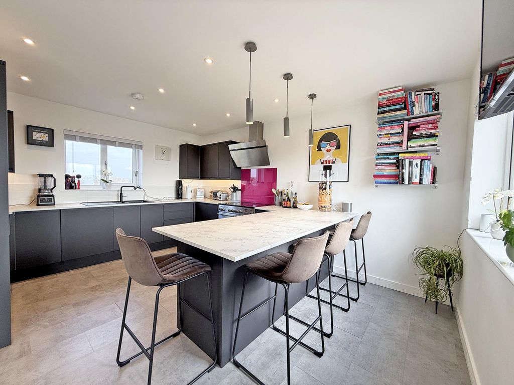 Additional image 10 of 4 bed detached house for saleThe Mount, Par, Cornwall PL24