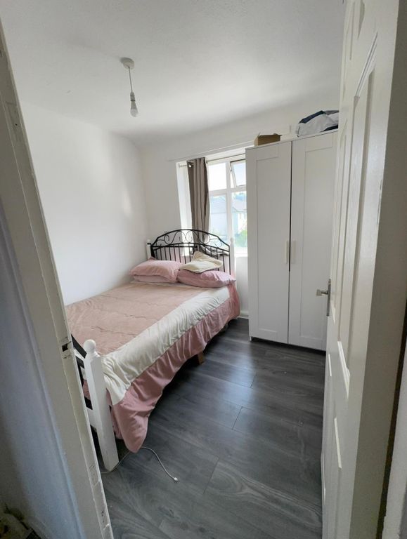 Property photo 1 of 1 Room To Let Ideal For Single Female- Â£550 Pcm