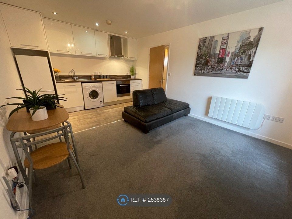 Property photo 3 of 6 Loung/Kitchen