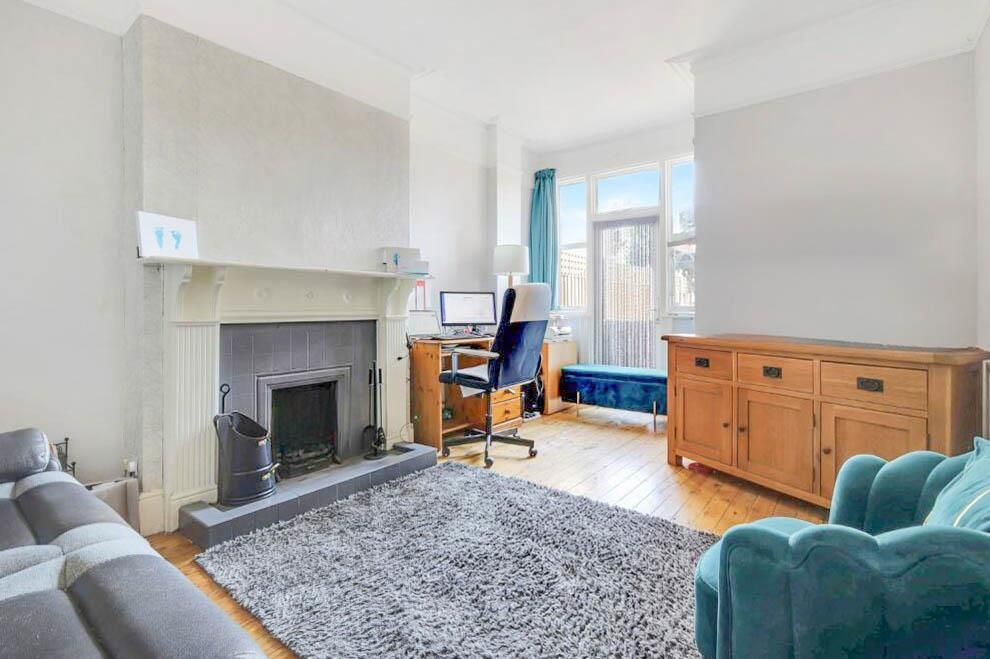 Property photo 3 of 23 Dining Room