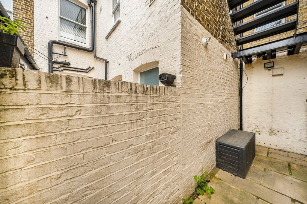 Property photo 3 of 4