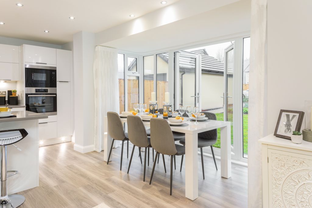 Property photo 3 of 9 Cornell Detached 4 Bed Kitchen Diner