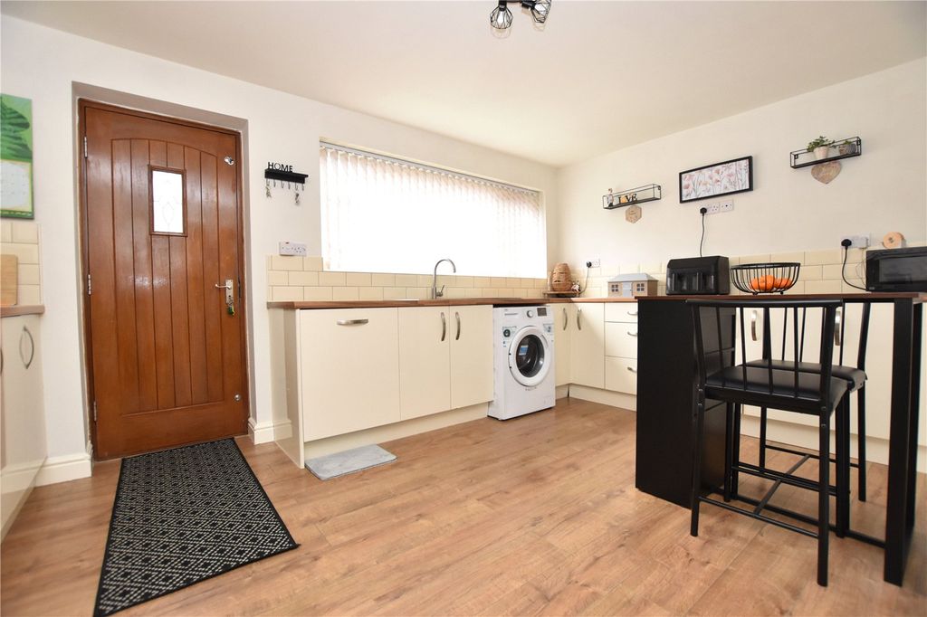 Property photo 2 of 22 Picture No. 48