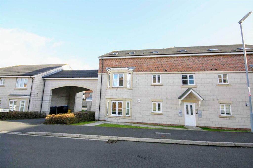 Property photo 1 of 5