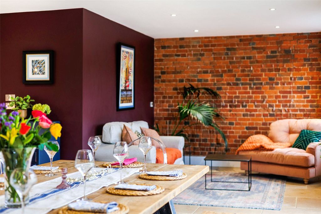 Additional image 17 of 6 bed detached house for saleMalders Lane, Maidenhead, Berkshire SL6