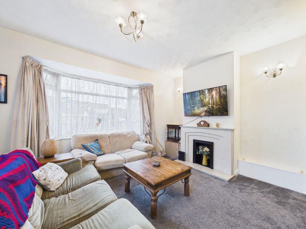 Property photo 2 of 24 Cam01576G0-Pr0338-Still001.Jpg