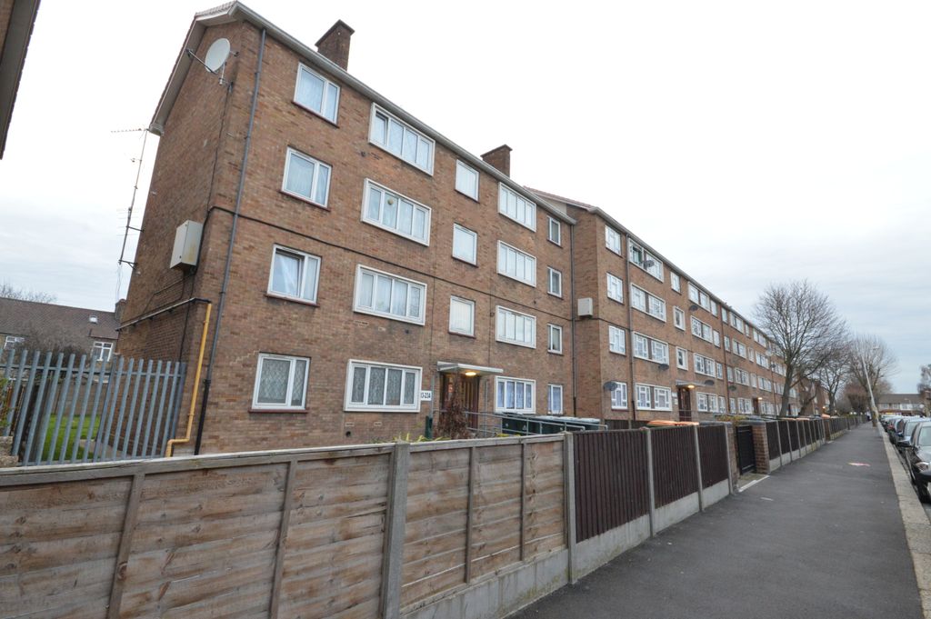 Property photo 1 of 5 1 Bedroom Flat To Rent