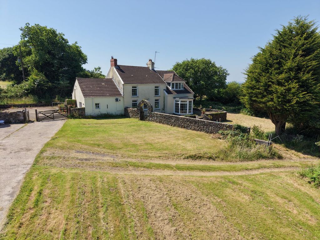 Property photo 2 of 30