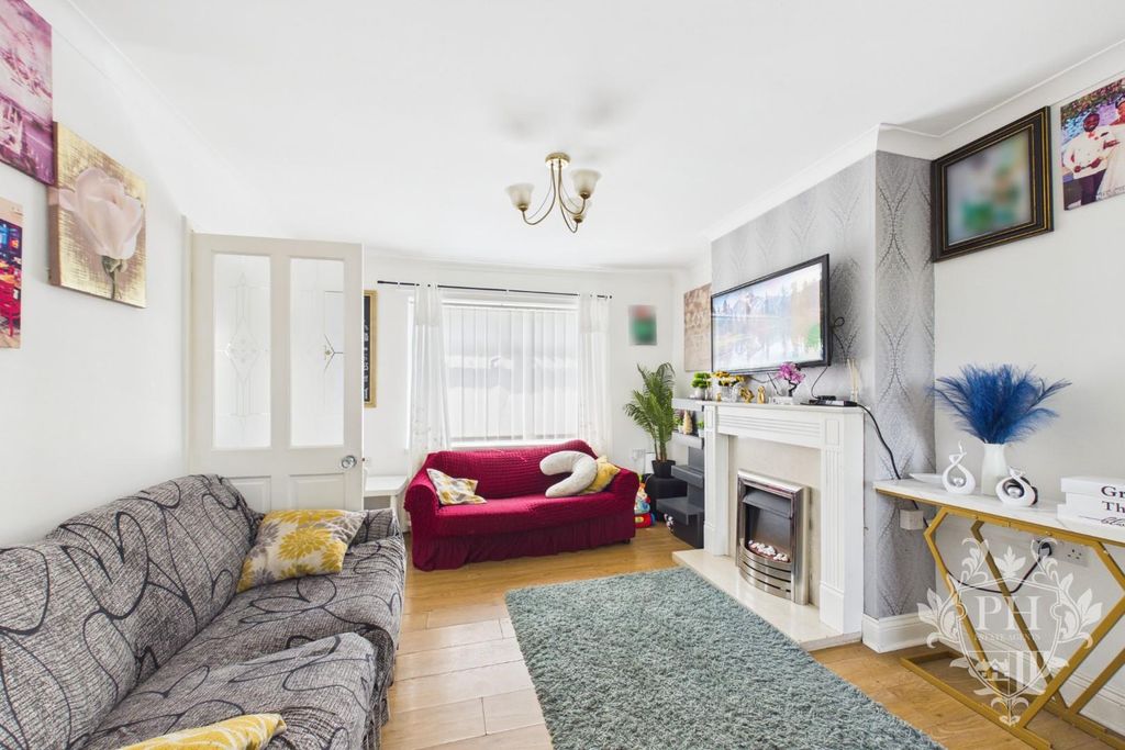 Property photo 3 of 10 F05Dcfb17d04419Dba71A290Afe6Cf37_100_Cam02002G0-Pr