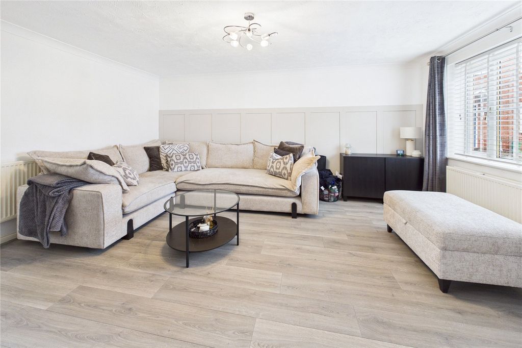 Property photo 2 of 17 Living Room